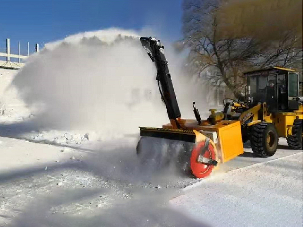 自帶動力型拋雪機